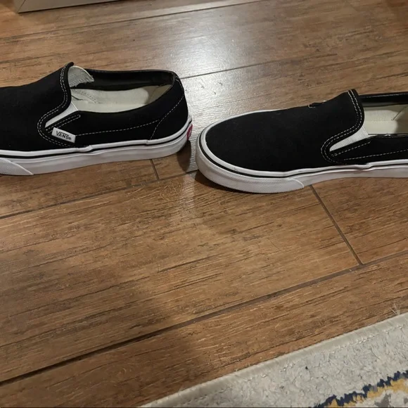 Black slip on vans - Picture 4 of 4